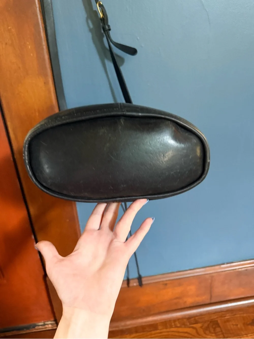 Vintage Coach Black Leather Bucket Bag – Drawstring Crossbody